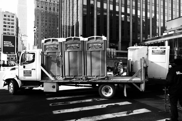 Best Best portable toilet rental  in Greenhills, OH